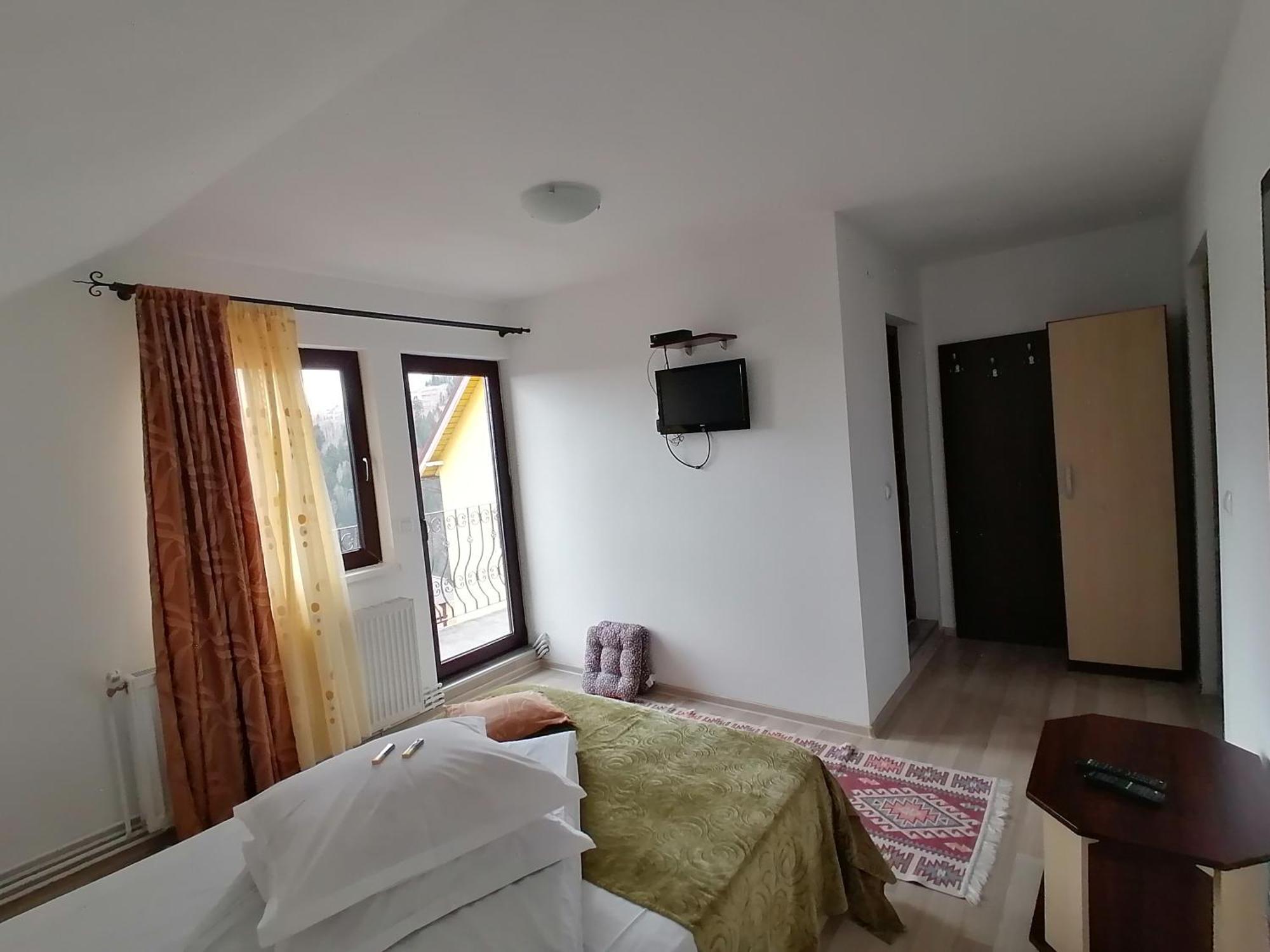 Garofita Pietrei Craiului Hotel Pestera  Ngoại thất bức ảnh